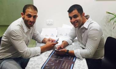 "אל תשלה את עצמך: משבר הקורונה גרם לכולנו להבין שמקום העבודה של אף אחד מאיתנו אינו מובטח. וכשיגיע הרגע והבוס יפטר אותך, אני רוצה שתהיה לך דירה להשקעה בכיס או לפחות את כל הכלים כדי להשיג אחת כזאת במהרה."