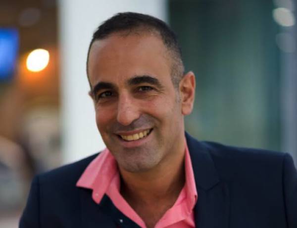 העיראקי דובר הפולנית שפיצח את השיטה לקבלת דרכון פולני: אם אחד מההורים, הסבים או ההורים של הסבים שלכם נולד בפולין (או במדינות סמוכות) - הכתבה הזאת עבורכם